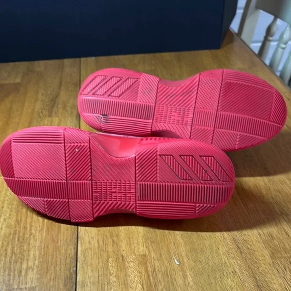 Adidas Damian Lillard athletic shoes - Picture 5 of 5